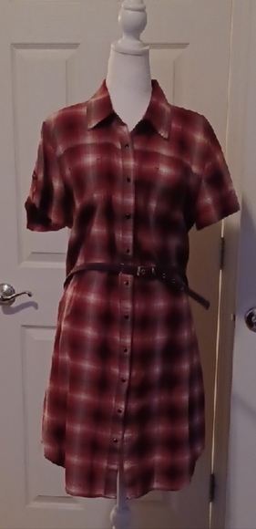 💙💫Red Plaid Button-Up Dress - Picture 10 of 10